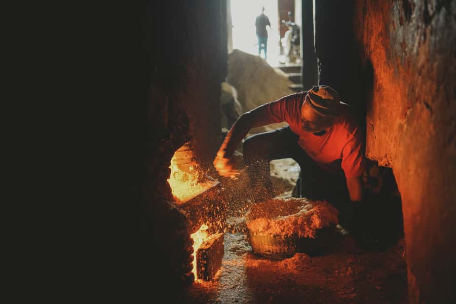 Marrakech: Medina Stories Food Tour with 15+ Tastings - First tastings: bakeries, grills, and market food