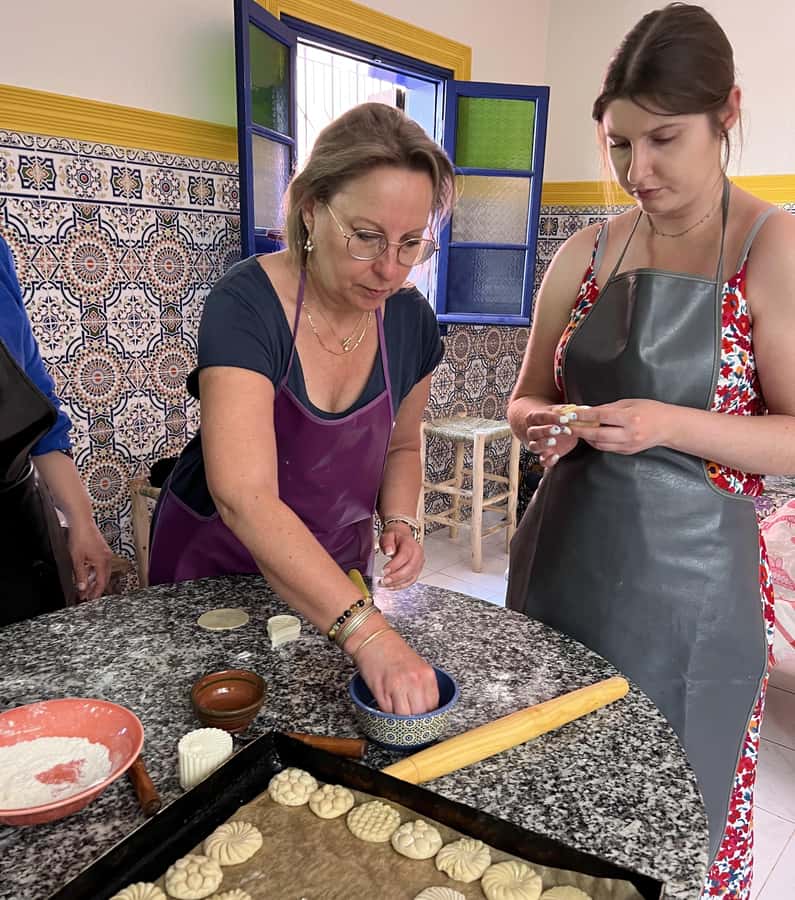 Marrakech: Moroccan Pastries and Tea Class with a Local - Key details at a glance