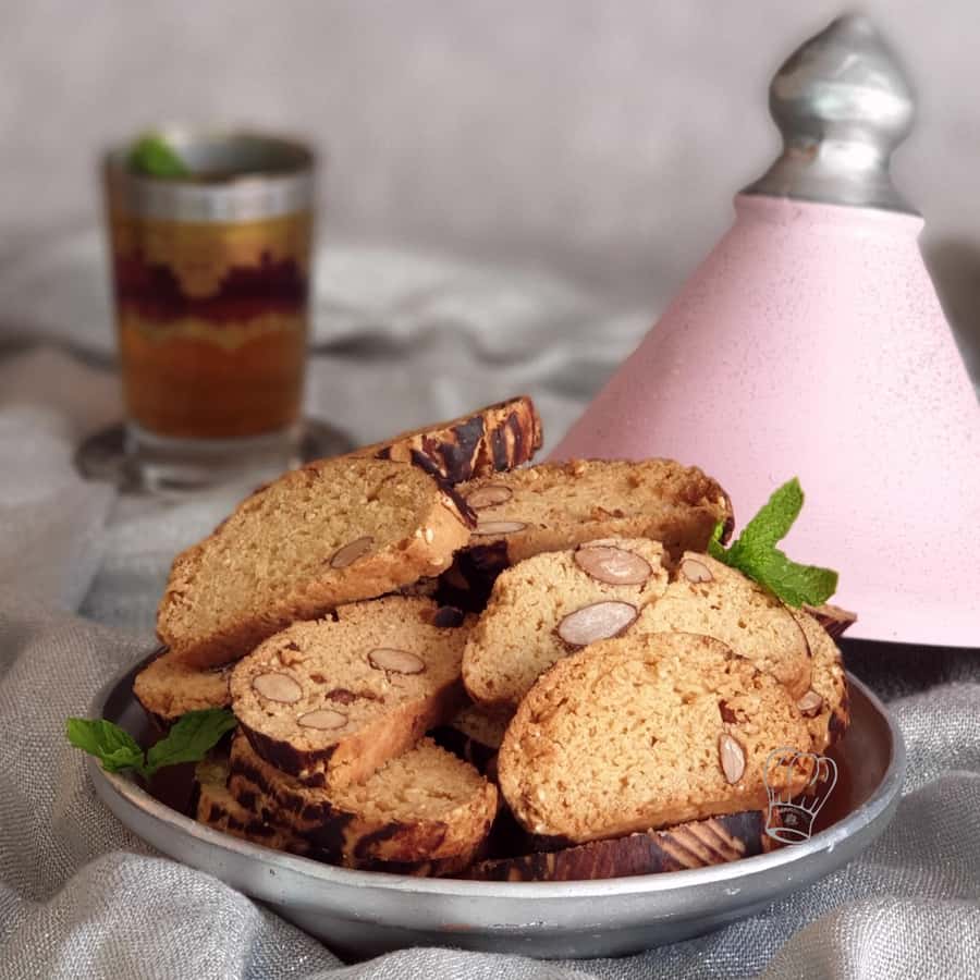 Marrakech: Moroccan Pastries and Tea Class with a Local - A small group, with a chance of a private session