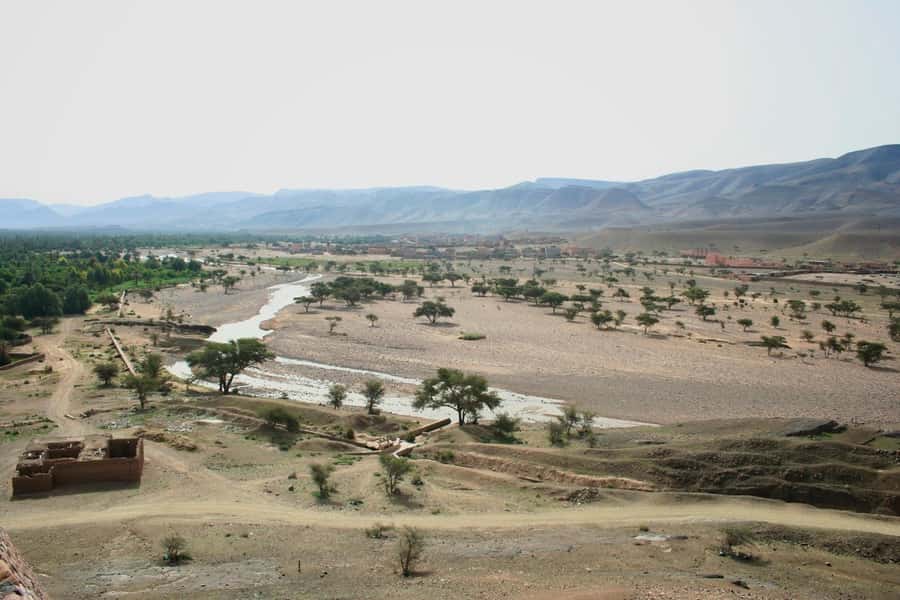 Marrakech/Ouarzazate: 2-Day Desert with Camel, 4x4 & Meals - Meals, extra costs, and practical planning