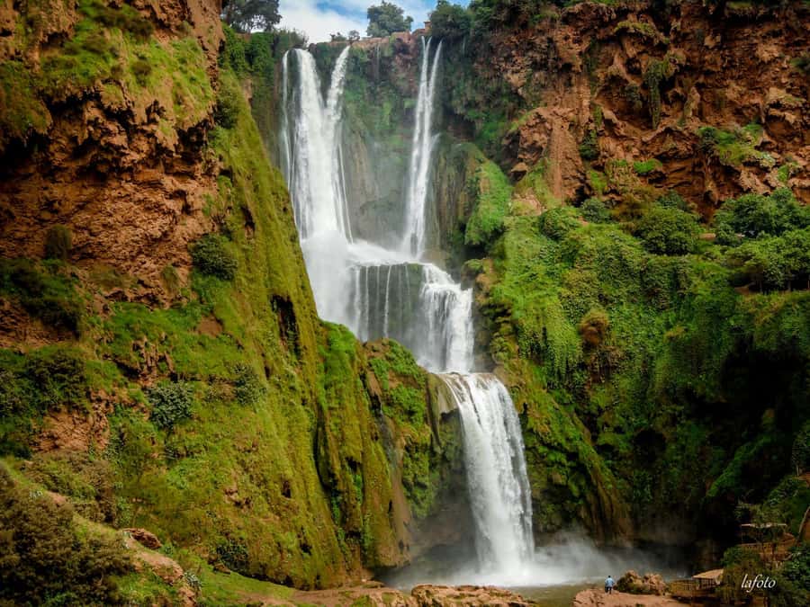 Marrakech : Ouzoud Waterfalls & Guided Tour & Boat Ride - Seeing the falls from above