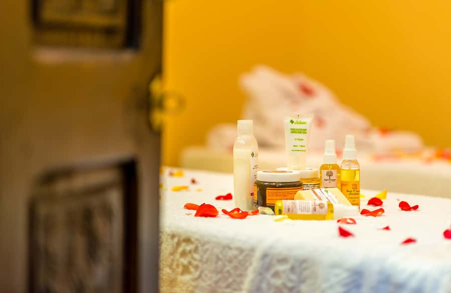Marrakech: Palmeraie Camel Ride & Traditional Moroccan Spa - Mint tea in a nomadic tent