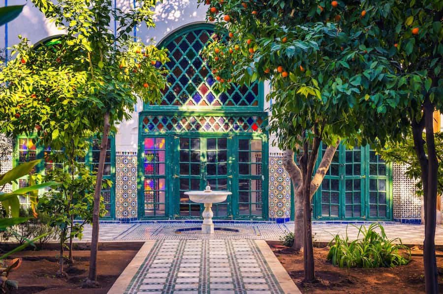 Marrakech: Private Full-Day City Tour w/ Majorelle Garden - Walking through the Medina and souks