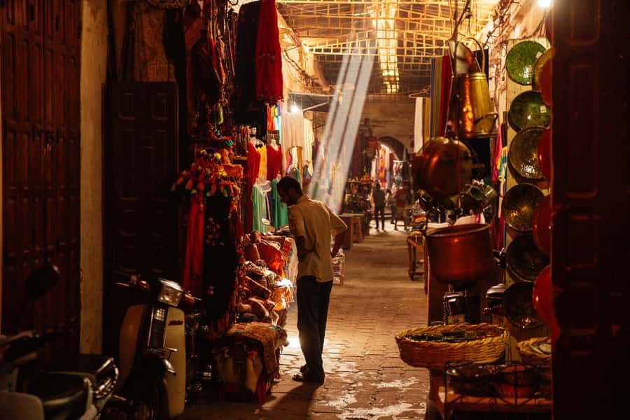 Marrakech: Private Souks Tour with Tea and Traditional Snack - Practical details for a smoother visit