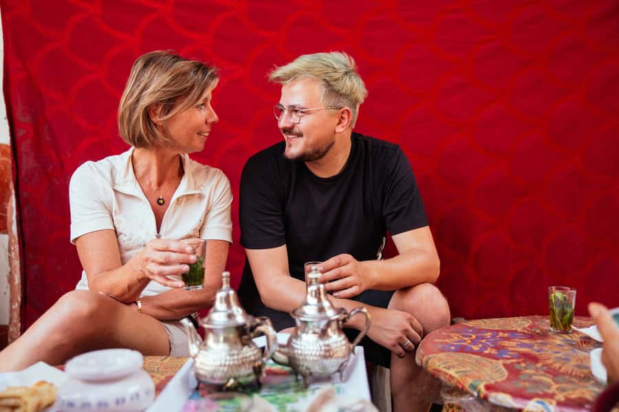 Marrakech: Private Souks Tour with Tea and Traditional Snack - Meeting artisans beyond the main stalls