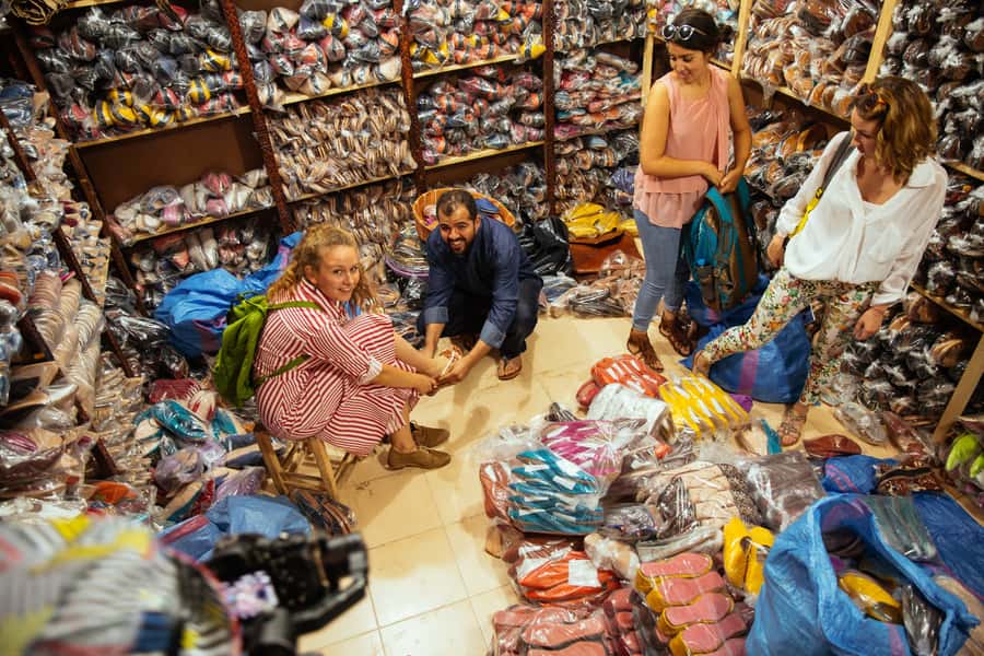 Marrakech: Private Souks Tour with Tea and Traditional Snack - What $56 per person buys you