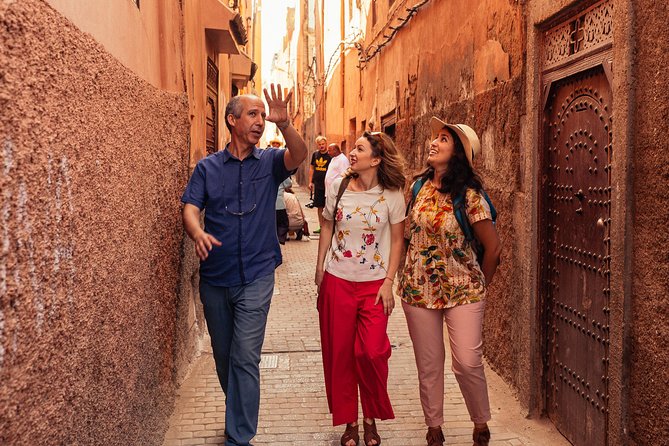 Marrakech PRIVATE TOUR With Locals: Highlights & Hidden Gems - Bahia Palace and the limits of the advertised route