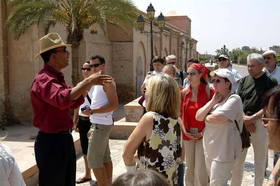 Marrakech: Saadian Tombs, Bahia Palace, Medina and Souk Tour - Starting at Koutoubia and Jemaa el-Fna