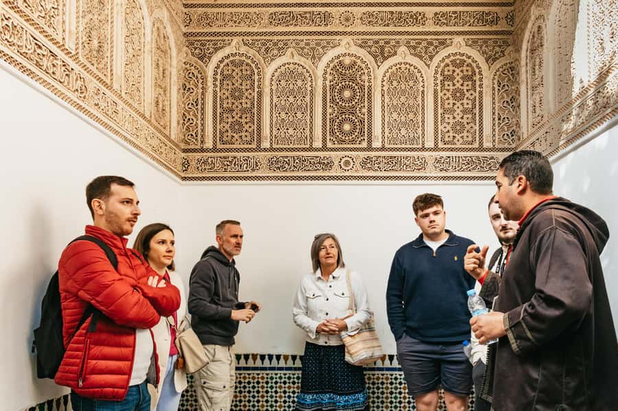 Marrakech: Saadian Tombs & Bahia Palace, Medina Guided Tour - Koutoubia Mosque and the city’s grand first landmark