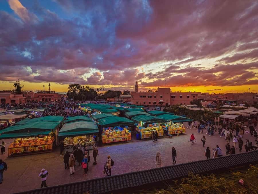Marrakech: Souk by Night Medina Guided Walking Tour. - Who should book this evening walk?