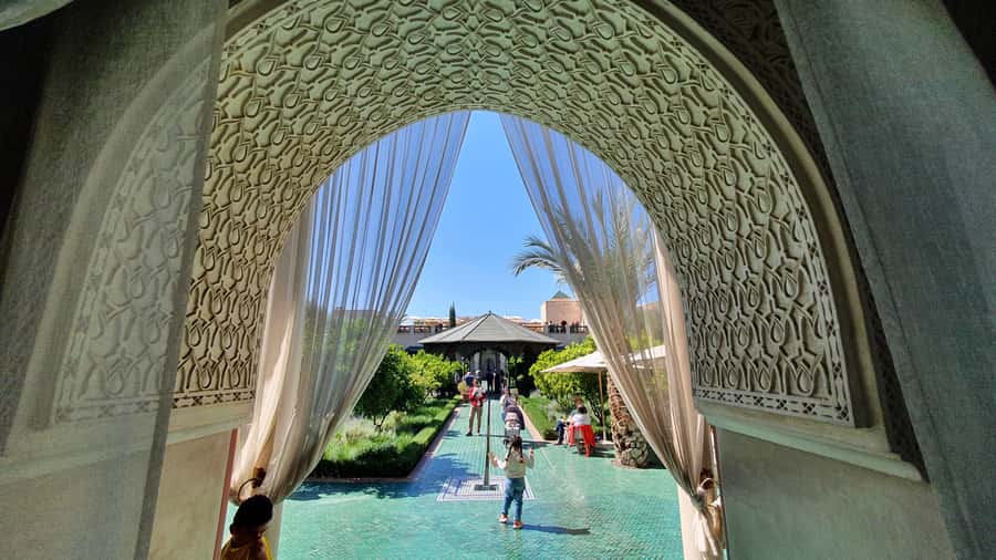 Marrakech: Tailor-Made City Tour With Your Own Private Guide - Why a private Medina walk can save your first day