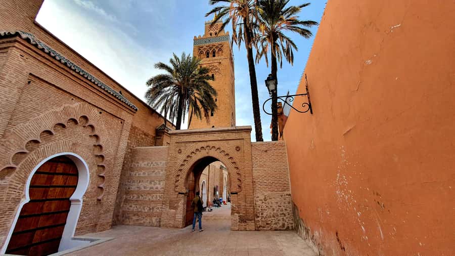Marrakech: Tailor-Made City Tour With Your Own Private Guide - The souks, from shopping lanes to working workshops