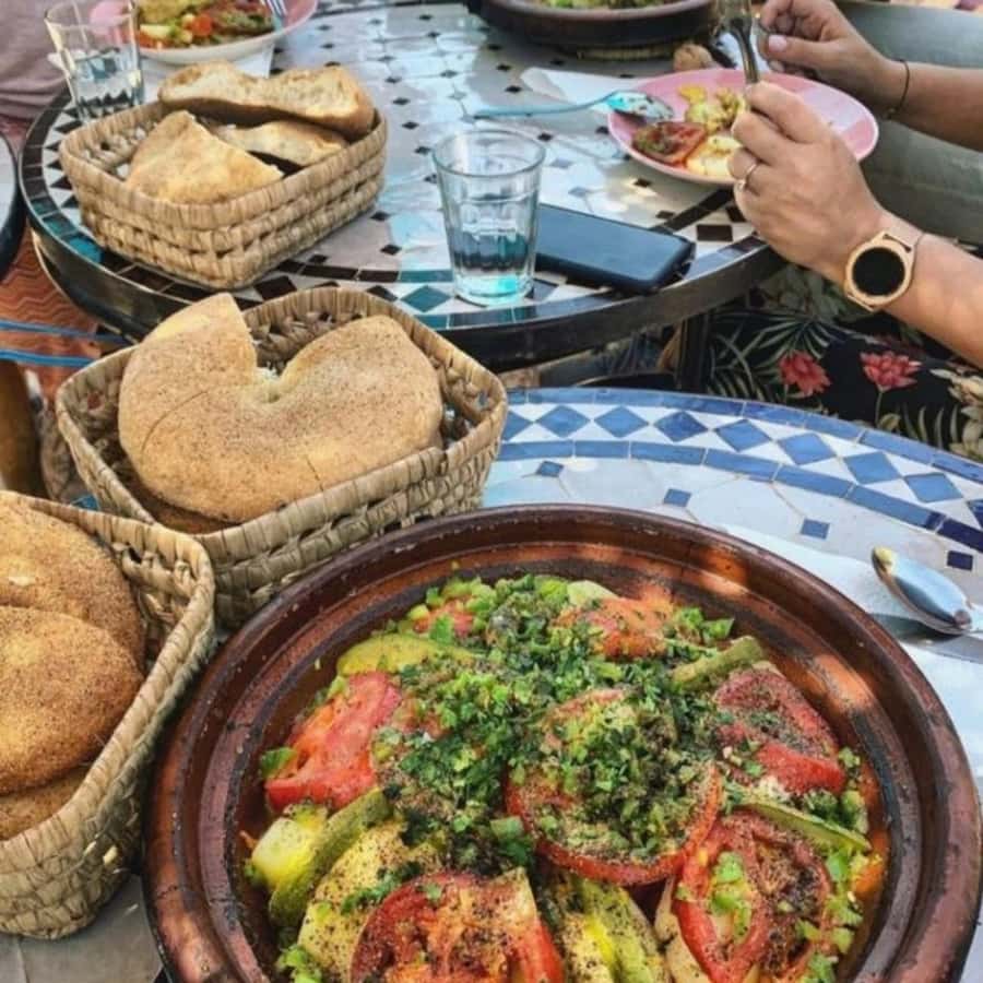 Marrakech: Tedli Summit Atlas Mountains Day Hike & Lunch - What the guides add to the day
