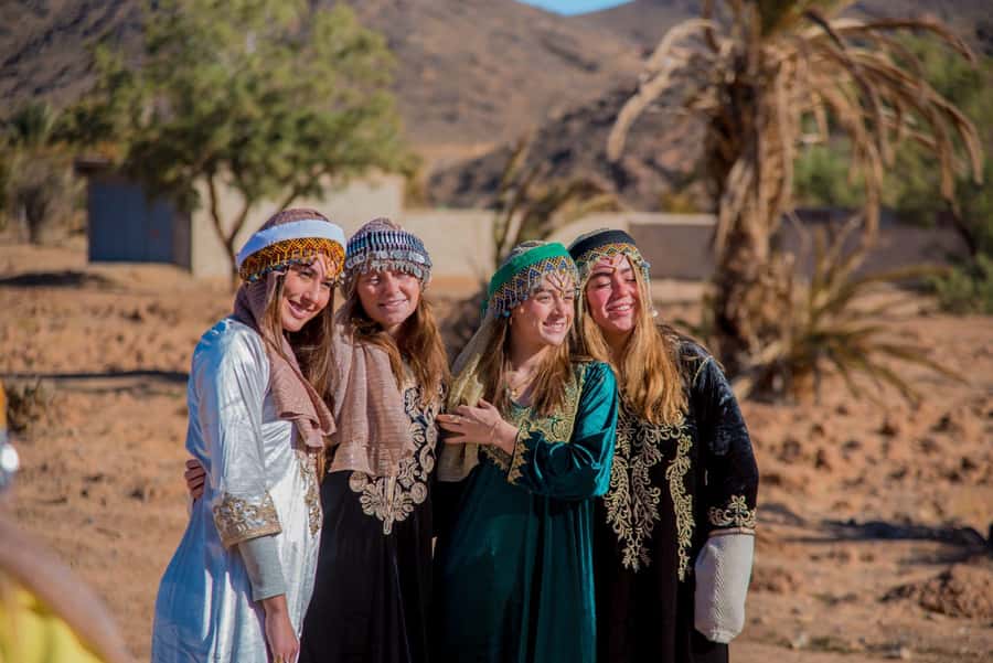 Marrakech to Fes: 3-Day Merzouga Desert Camel & Sandboarding - Day 1: Crossing the Tizi n’ Tichka Pass