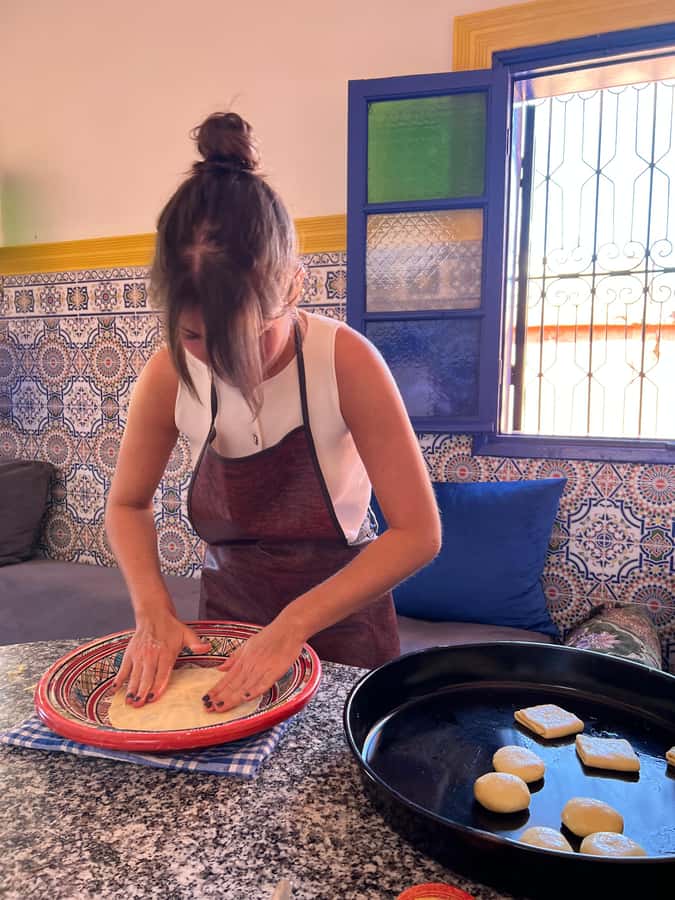 Marrakech: Traditional Moroccan Crepes & Bread Cooking Class - Who should book this class?