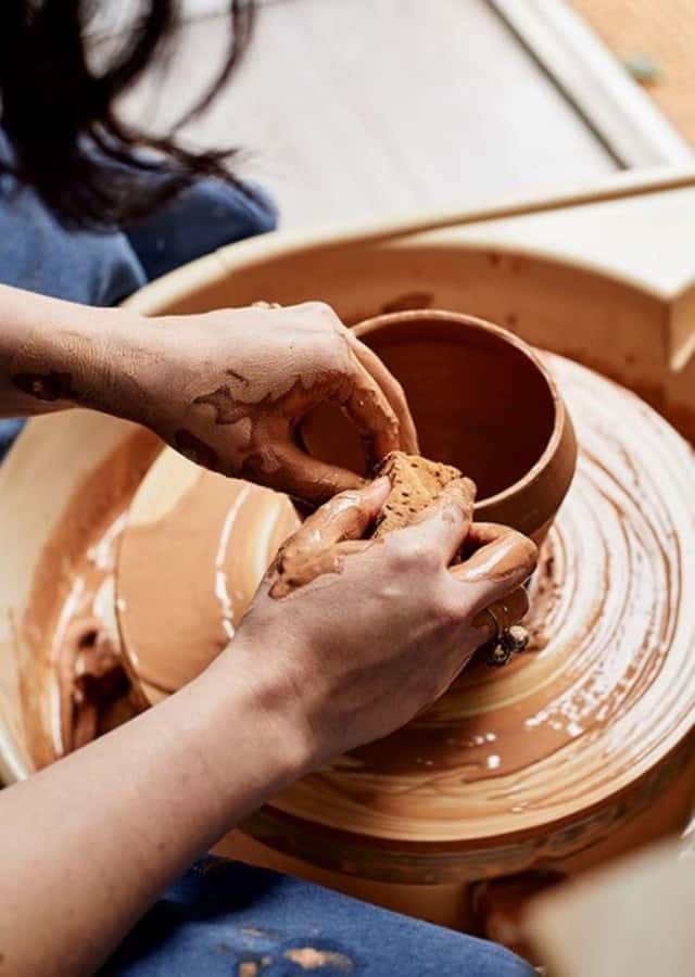 Marrakech: Workshop for Pottery - Tea, pastries, and the human side of the craft