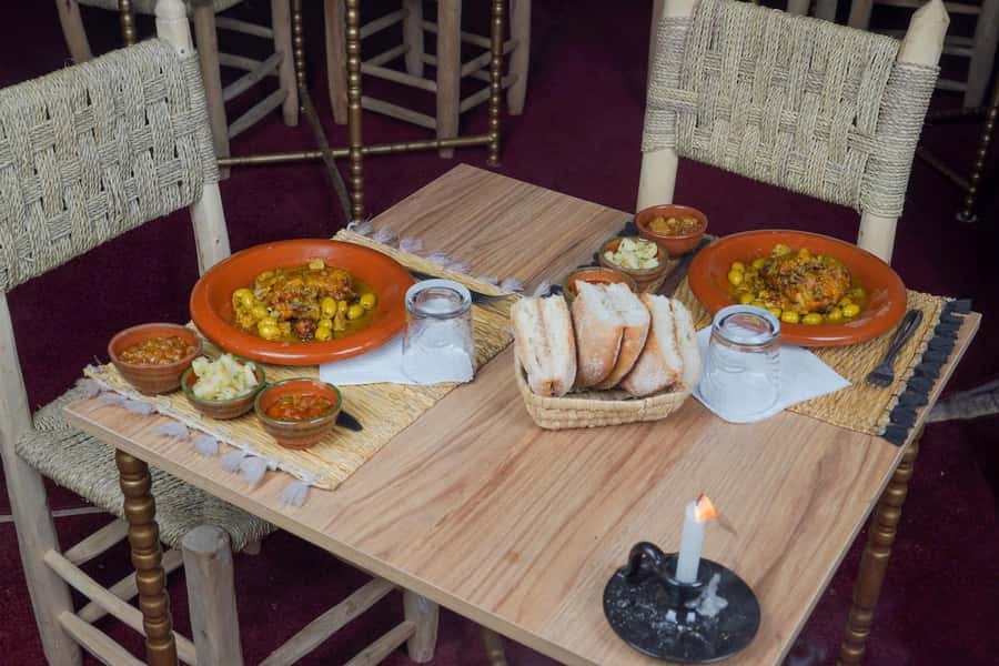 Marrakesh: Agafay Desert 3-Course Dinner Show & Pool Access - Gnawa music, belly dancing, and fire-eating