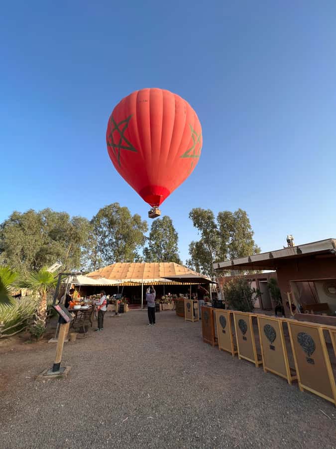 Marrakesh: Early Morning 40-Minute Balloon Flight - Tea, coffee, and a first taste of Morocco