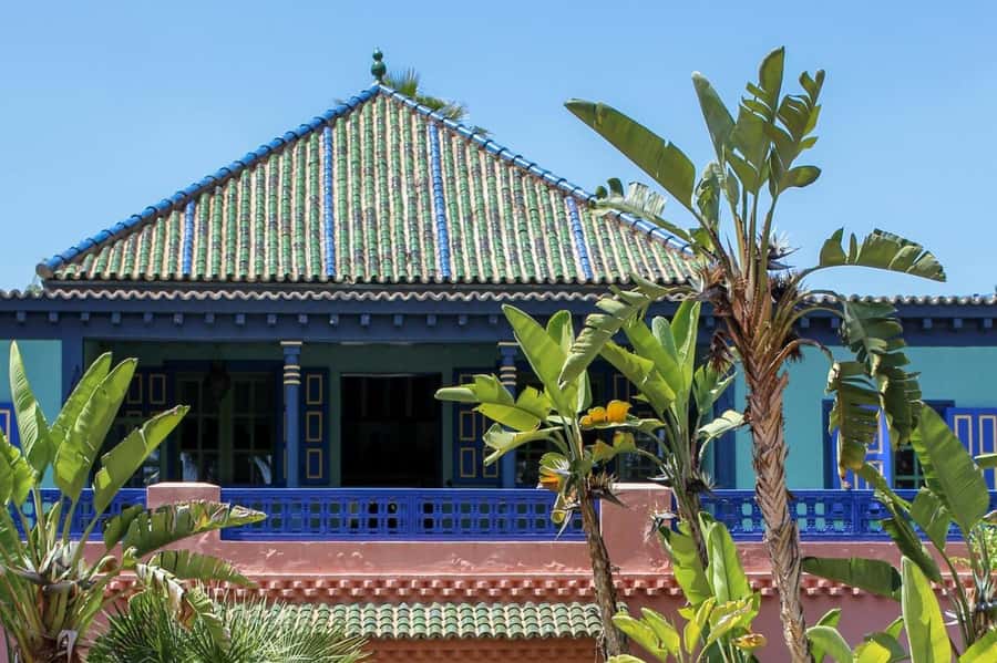 Marrakesh: Majorelle Garden Entry Tickets - Following the paths through the blue and green garden