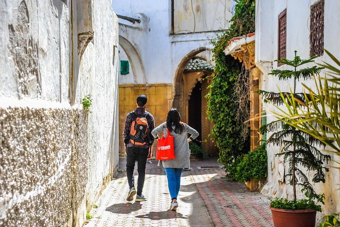 Morning Casablanca: The Medina and Beyond Cultural Walking Tour - Habous quarter: French planning with Moroccan character