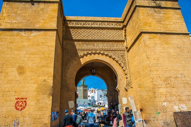 Morning Casablanca: The Medina and Beyond Cultural Walking Tour - Meeting the city near Hassan II Mosque