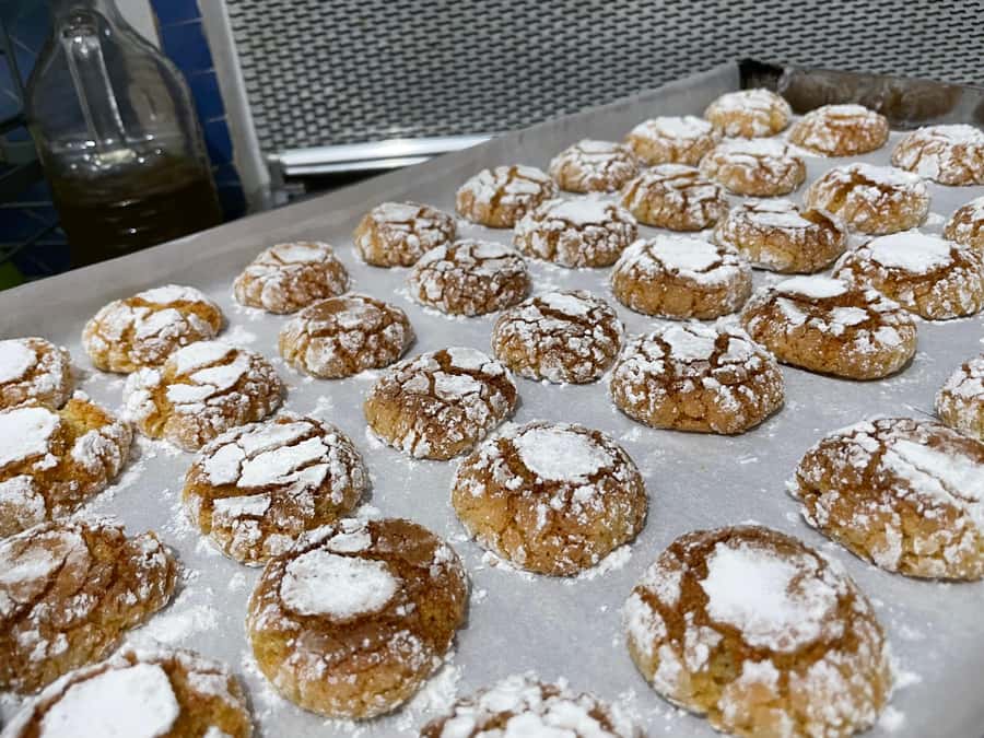 Moroccan Crepes & Pastries Kitchen - The two-hour rhythm