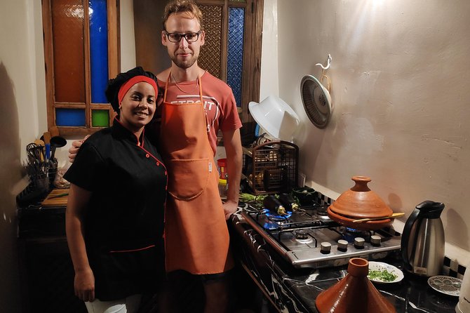 Moroccan Cuisine Fez Cooking Class - Choosing a tagine and building the meal