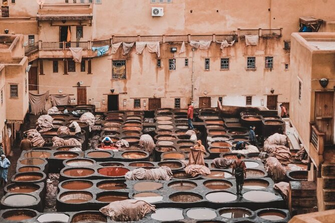 Morocco 8-Night Tour: Chefchaouen, Desert & Hot Air Balloon - Marrakech sights and the hot-air balloon question