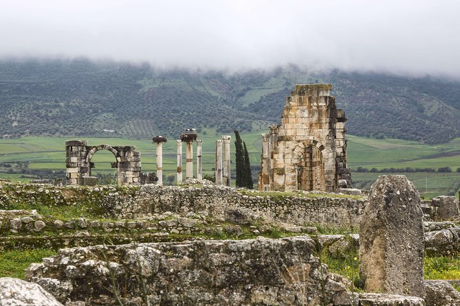 Private Day Trip to Volubilis Meknes and Moulay Driss From Fez - The private car and what the price really buys