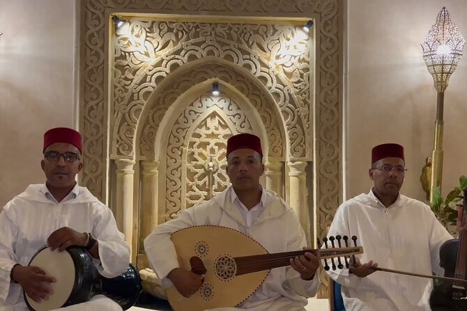 Private Guided Tour of Casablanca Including Mosque Entrance - Walking the Old Medina and finding Rick’s Café