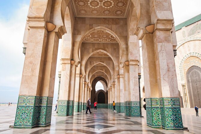 Private Guided Tour of Casablanca Including Mosque Entrance - The craft stop and the question of sales pressure