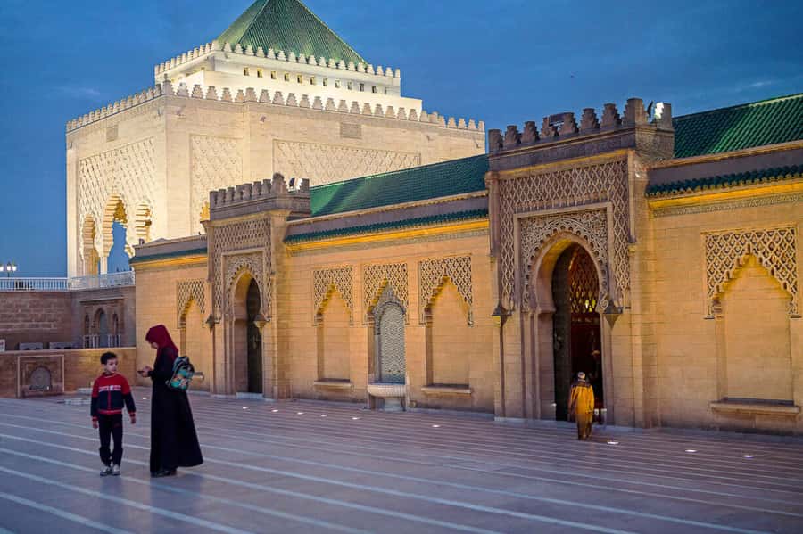 Rabat: Night Tour with traditional Moroccan Dinner - The Mausoleum of Mohammed V