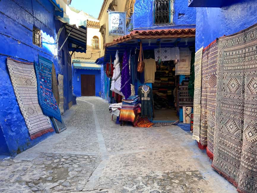Tangier: Guided Day Trip to Chefchaouen - Arriving in the blue-painted medina