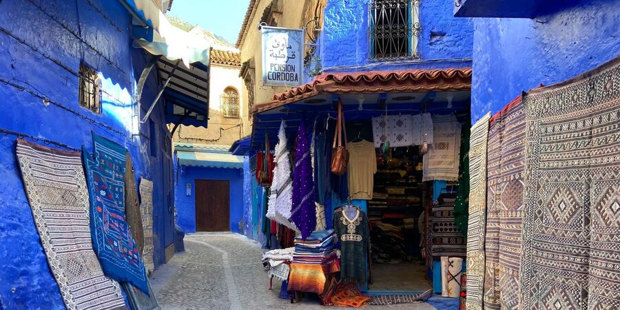 Tangier: Guided Day Trip to Chefchaouen - Lunch, shops, and the question of free time