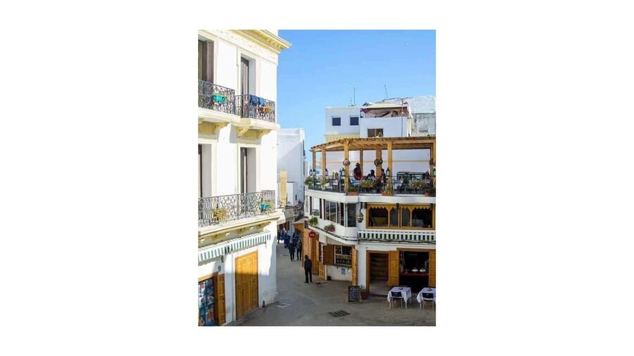 Tangier: Walking Tour in The Medina With Local Guide - Starting at Cinema Rif and entering the Medina