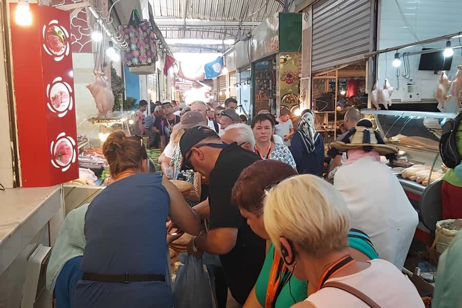 Tarifa/Algeciras: Tangier Private Day Tour with Ferry Ticket - From the new city to the King’s Palace