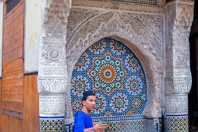 Tour guide in the old city of Fez - Chouara Tannery and Fez’s leather tradition