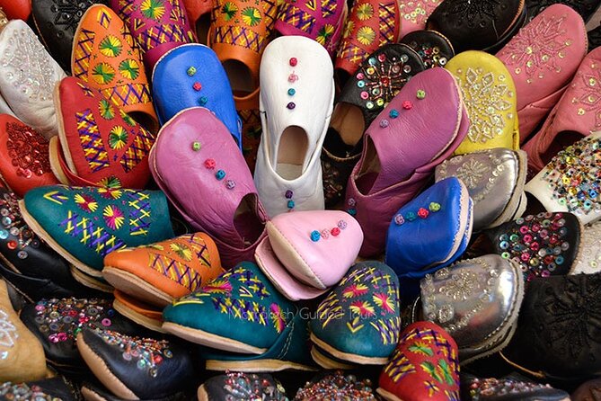 Traditional Souks Shopping Private Tour in Casablanca - Bargaining without making it awkward