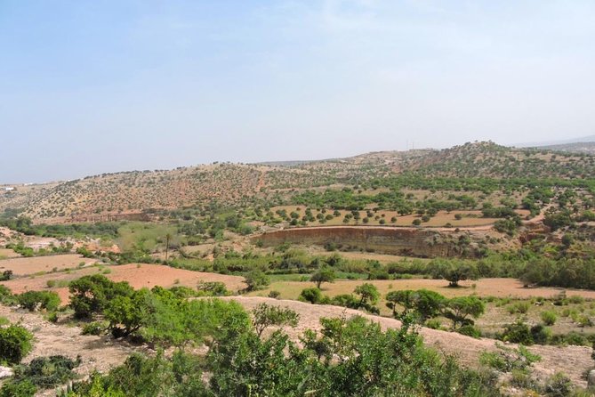 Walk between Argan Forest, Ocean & Waterfalls. 12 km - Sidi M’Barket and the dry cascade